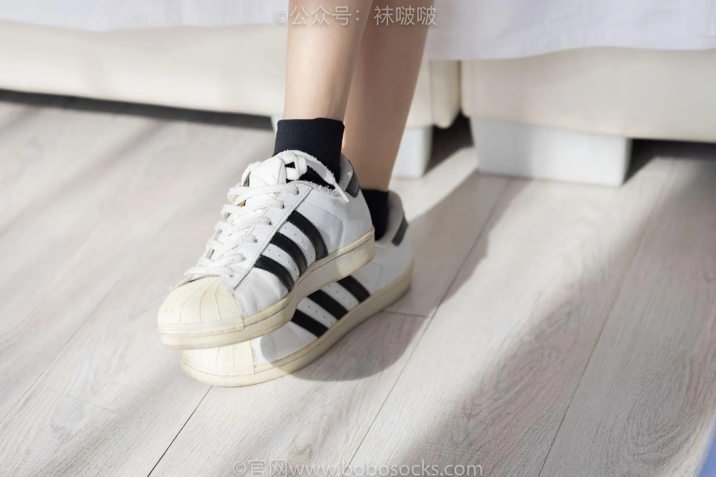[BoBoSocks袜啵啵]NO.033 稚予-贝壳头、天鹅绒黑袜、天鹅绒白袜 [154P]插图3